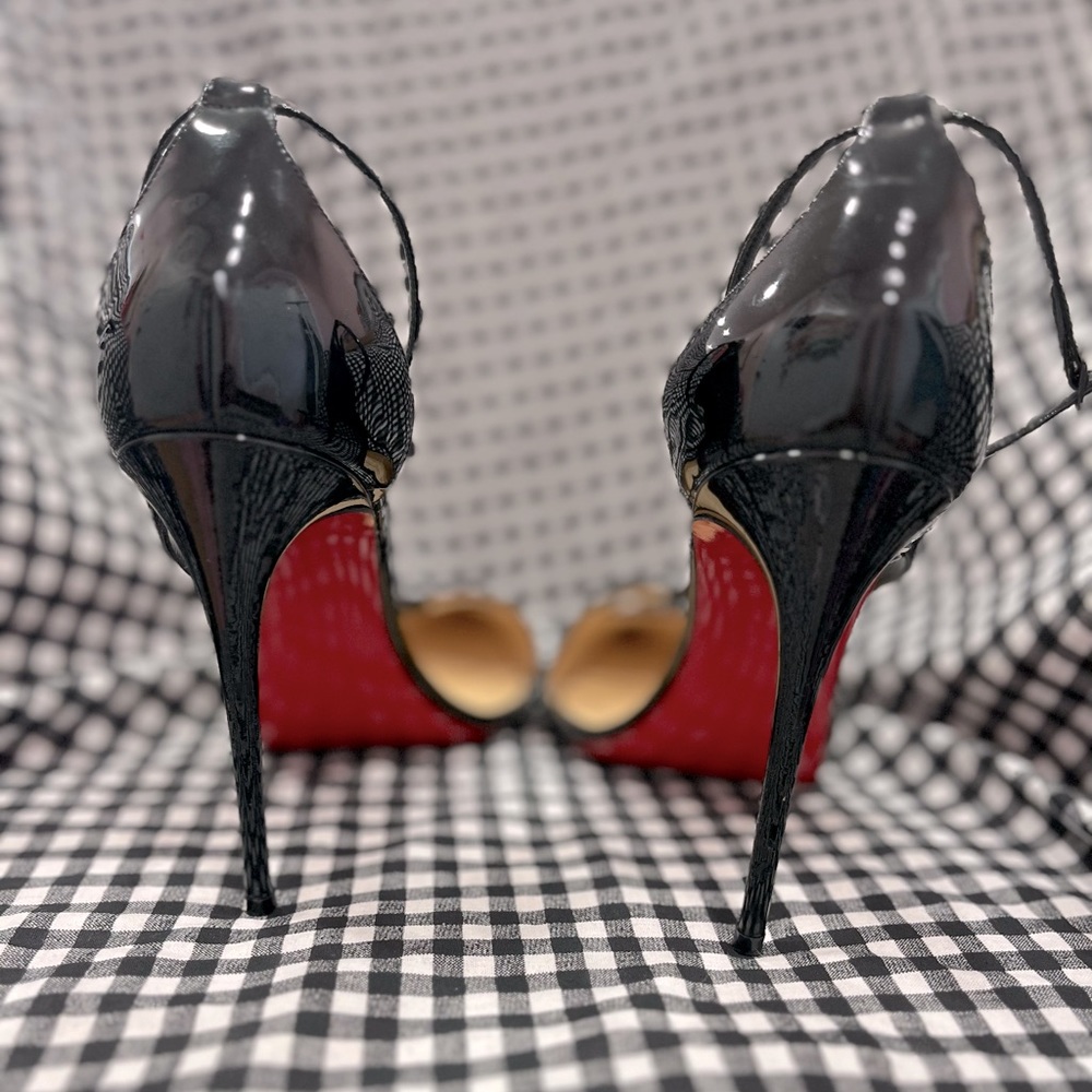 Christian Louboutin * AUTHENTIC * black pointed toe ankle strap 8.5